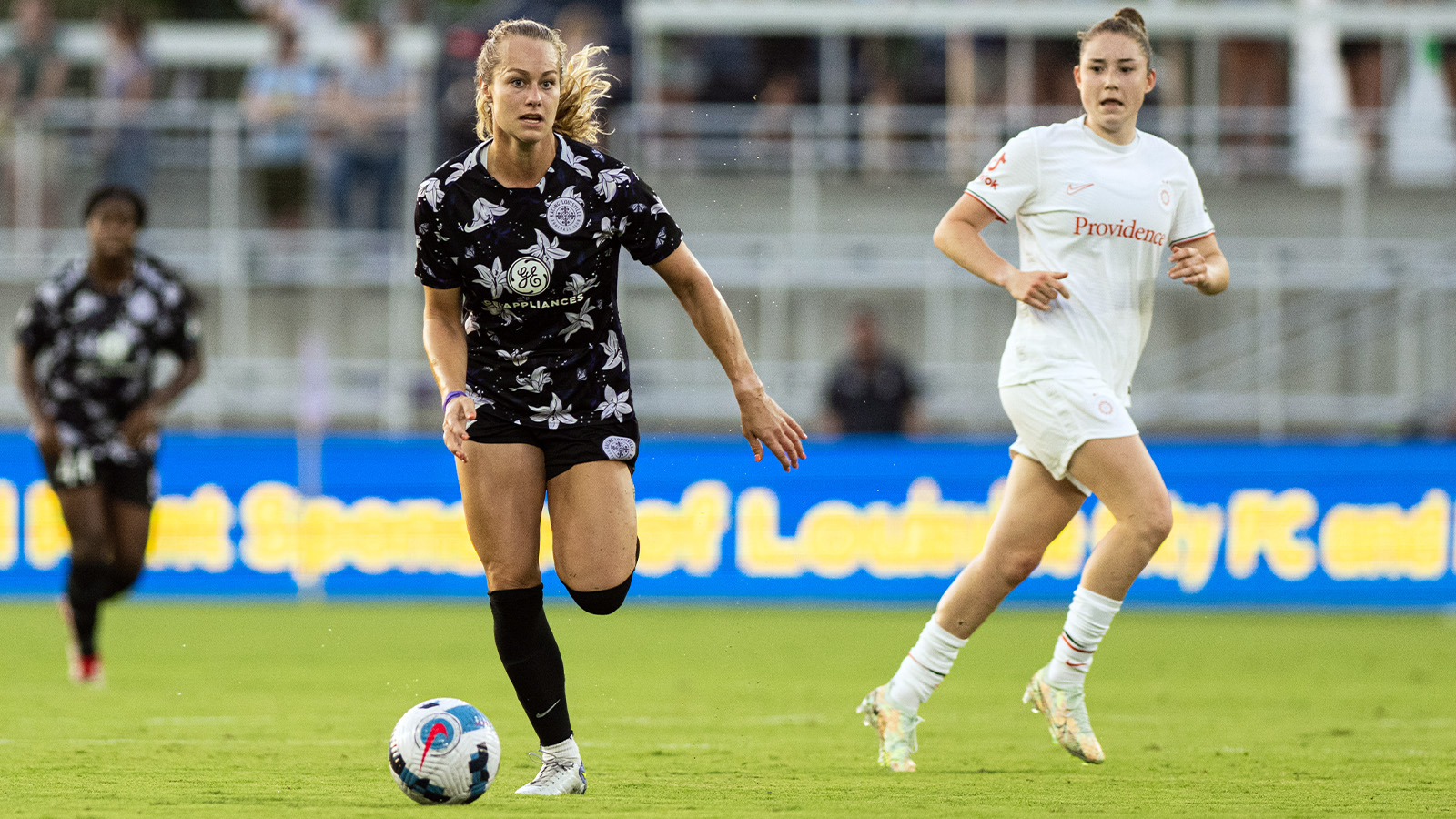 Howell’s call-up makes it a Racing trio for USWNT friendlies