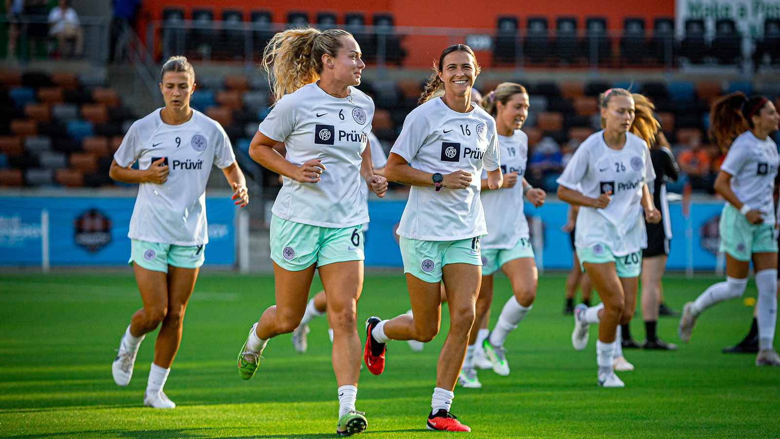 Houston Dash defeat Racing Louisville FC 1-0 in UKG Challenge Cup play